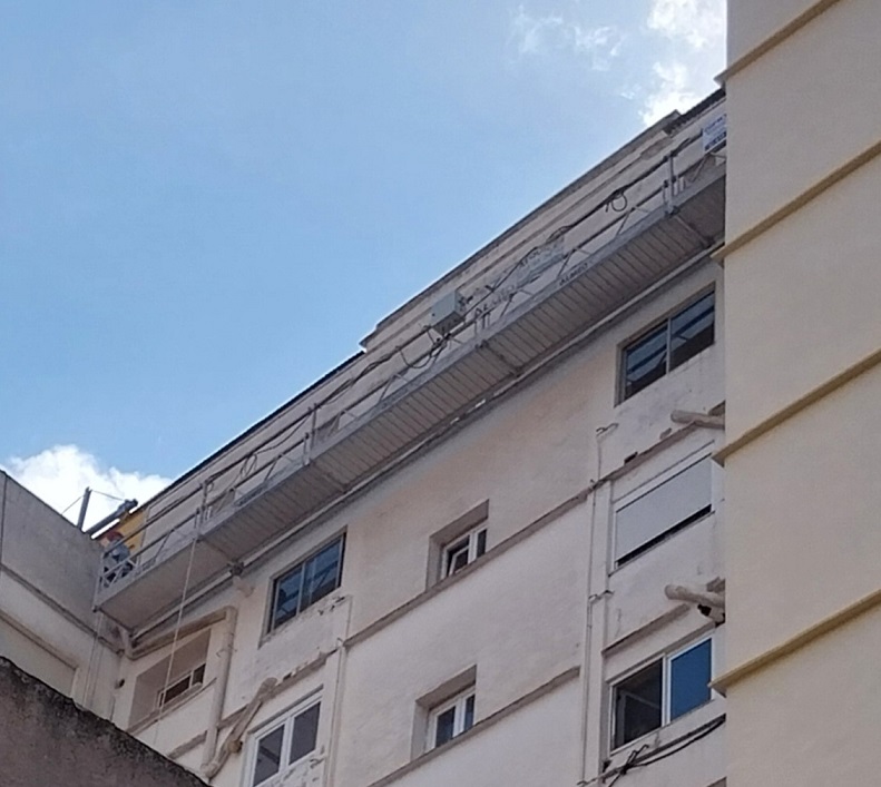 ANDAMIO COLGANTE ELÉCTRICO PLATAFORMA DE 13 MT