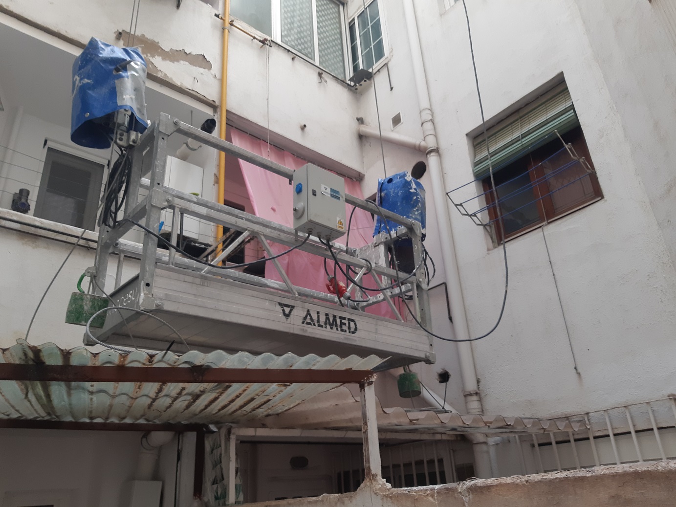 ANDAMIO COLGANTE ELÉCTRICO PLATAFORMA 2 MTS ALUMINIO