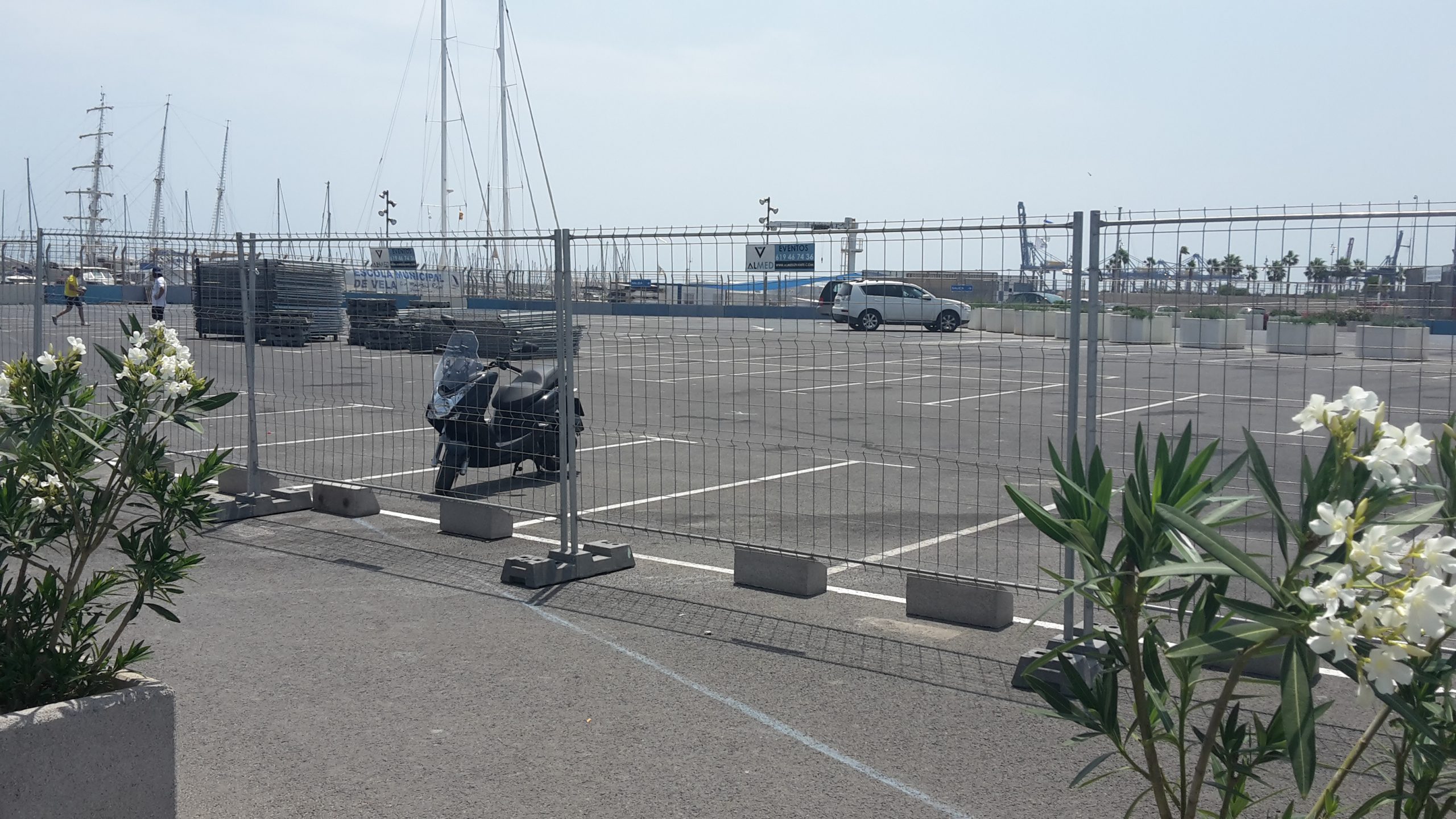 VALLAS CERRAMIENTO EN LA MARINA REAL