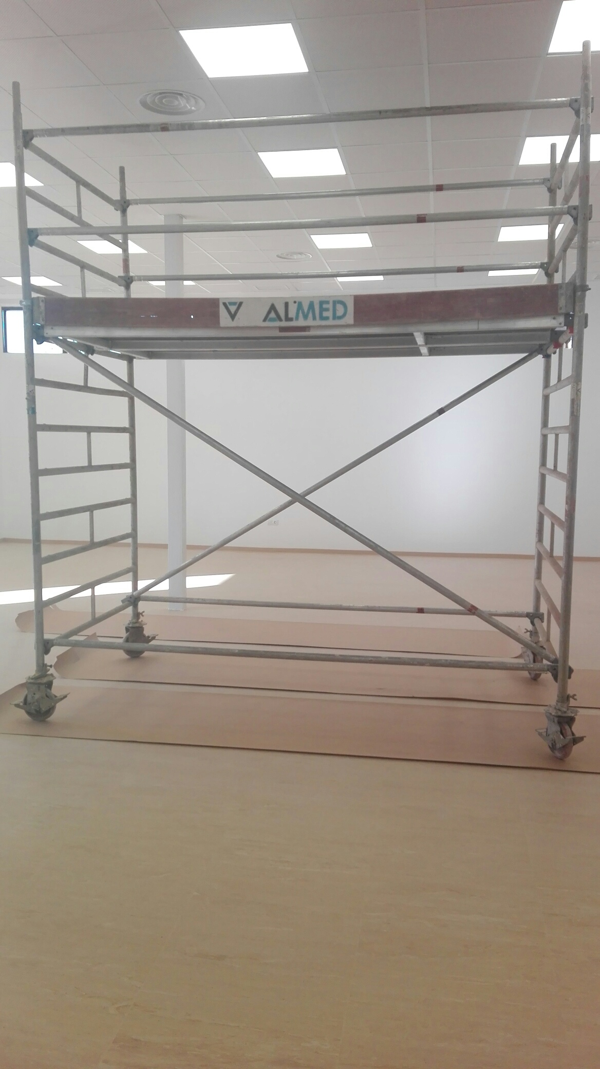 ALQUILER Y MONTAJE TORRES ANDAMIO ALUMINIO